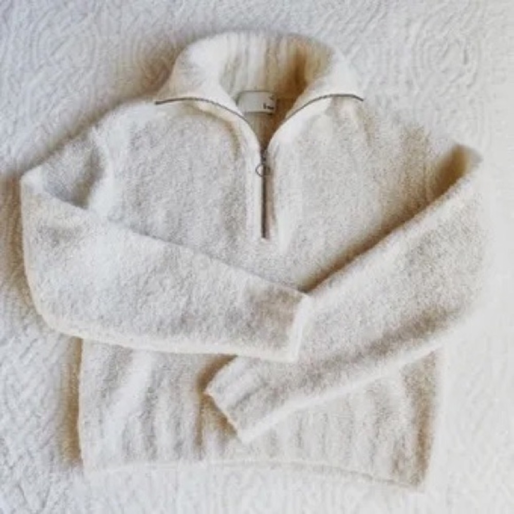 Aritzia Wilfred Free White Quarter Zip Sweeter Size Small